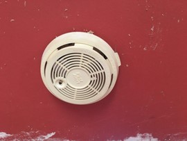 battery smoke alarm