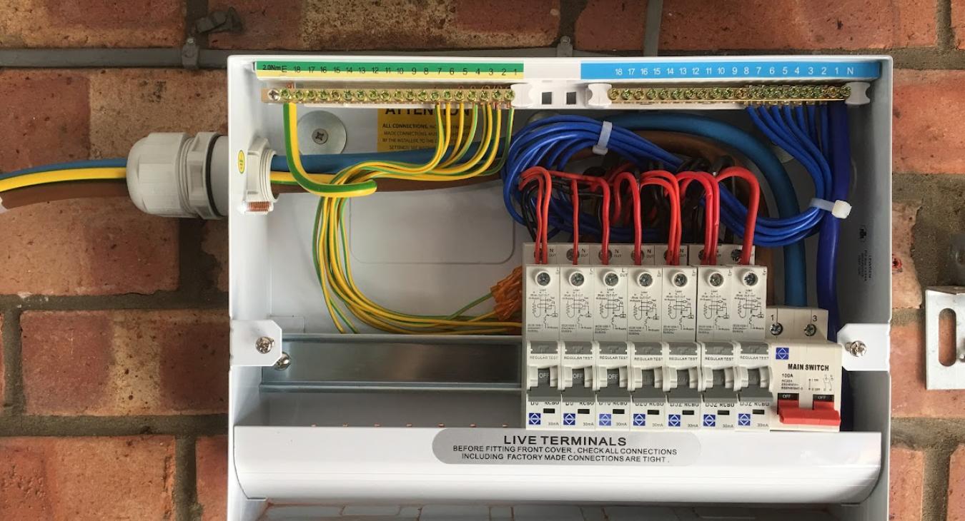 Consumer unit electrician in Bristol